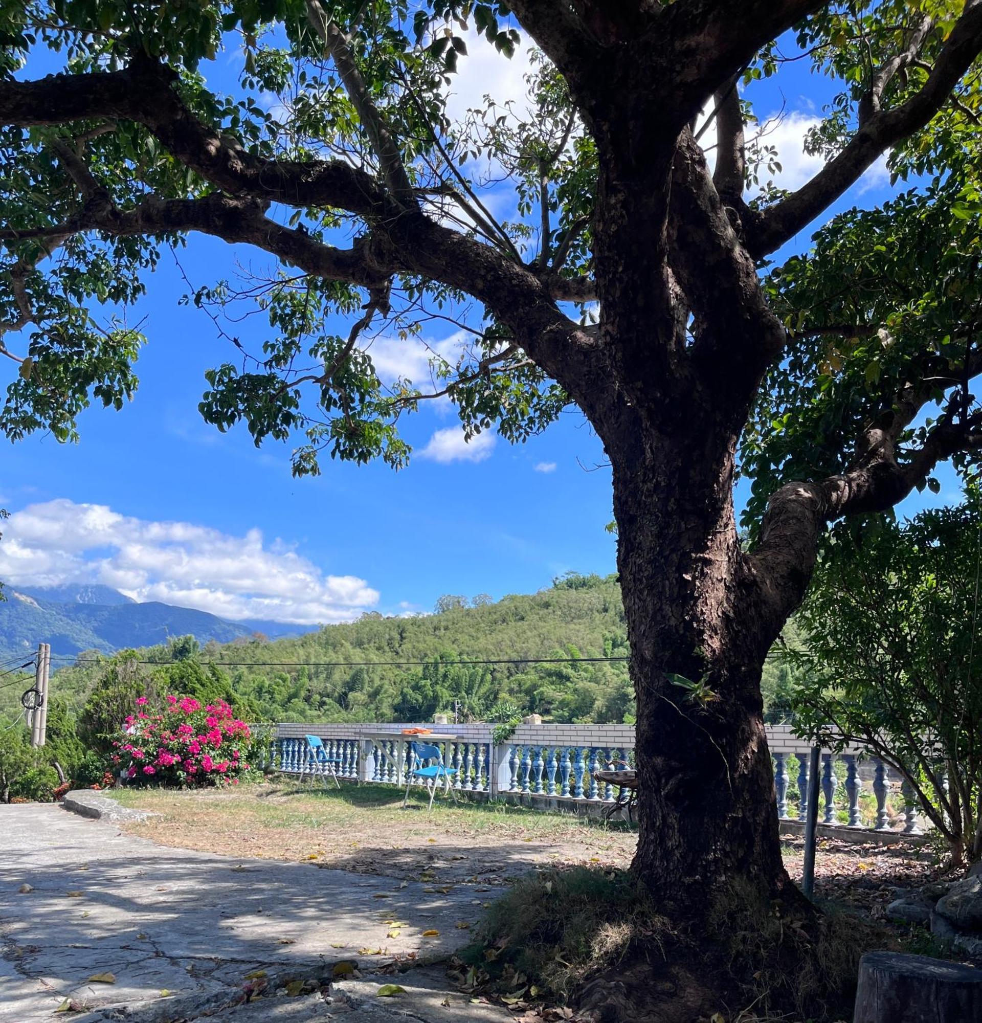 十畝田山莊會館 Hotel ฉีซ่าง ภายนอก รูปภาพ